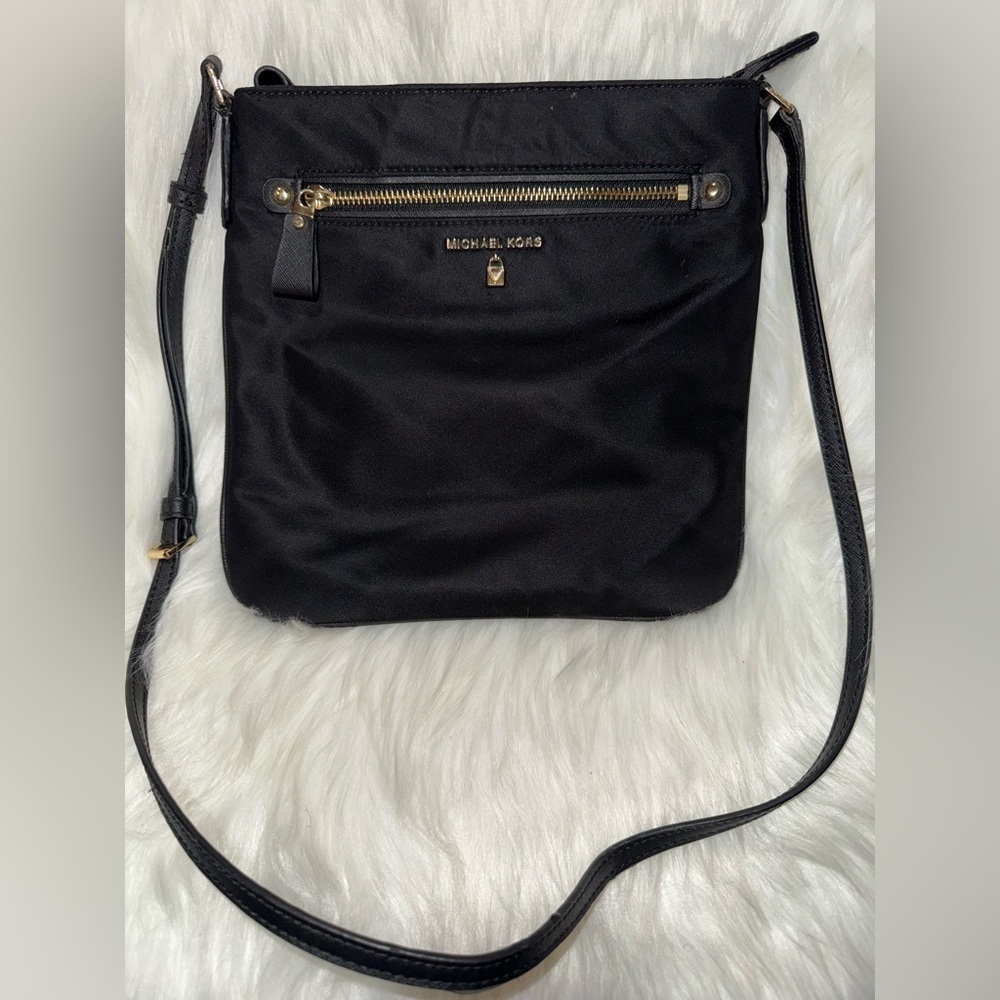 Michael Kors Elegant Black Crossbody Bag